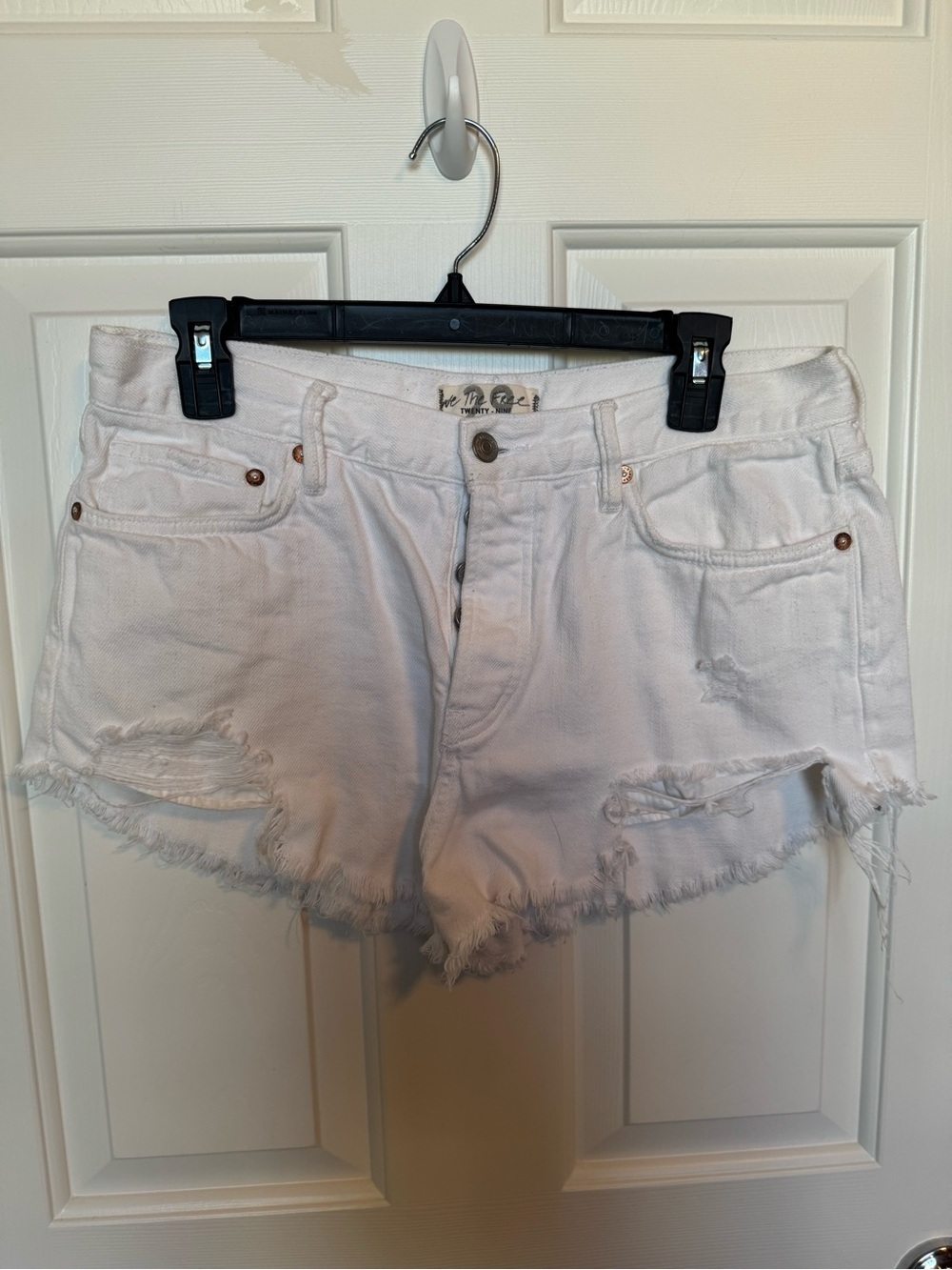 We The Free Free People Women’s Denim White Distressed Denim Shorts Size 29